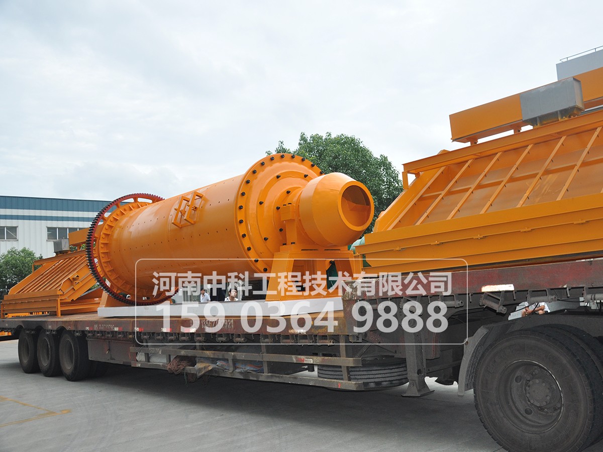 當(dāng)球磨機(jī)運(yùn)轉(zhuǎn)時發(fā)現(xiàn)電流間斷升高是什么原因？