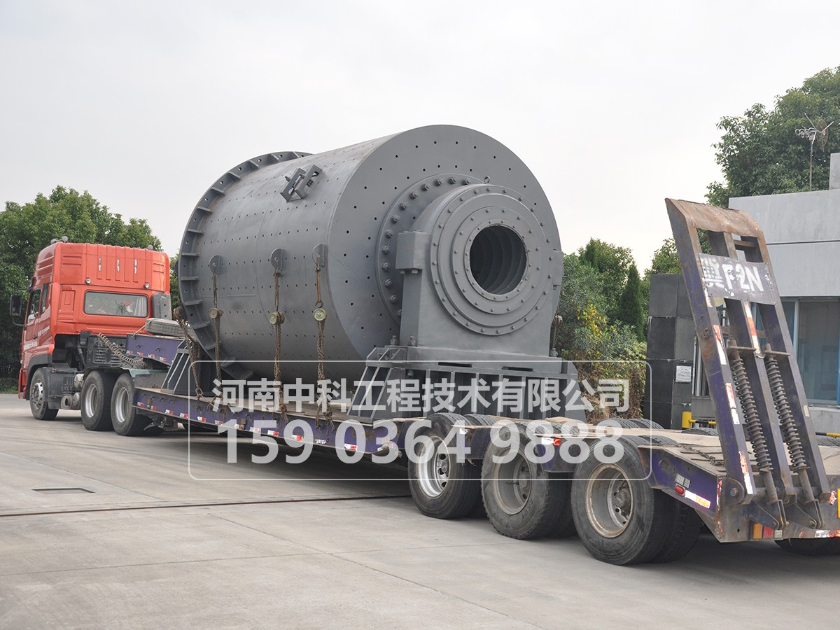 我國目前選礦廠用襯板有幾種形式？