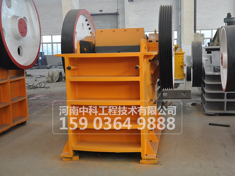 顎式破碎機心軸、偏心軸、軸瓦磨損到什么程度更換？