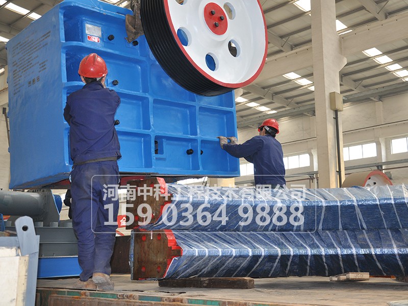 顎式破碎機的表示及大型、中型、小型定義